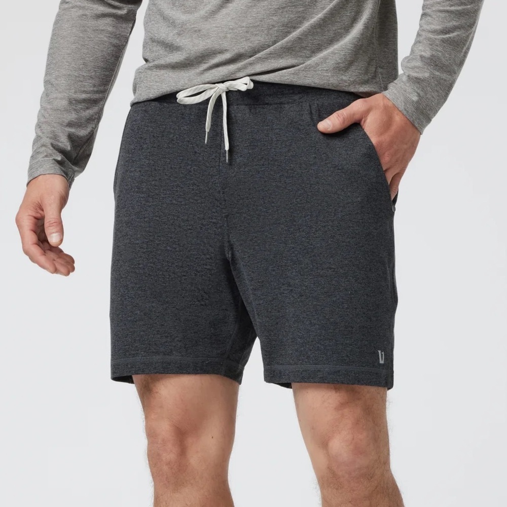 Vuori Ponto Performance Short 7" Size small